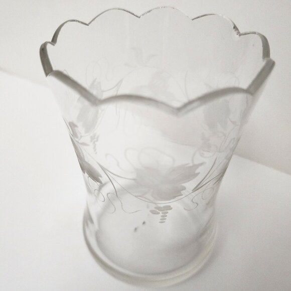RARE ANTIQUE Scallop Cut Edge Etched Floral & Leaf Crystal Antique Vase - Picture 8 of 8